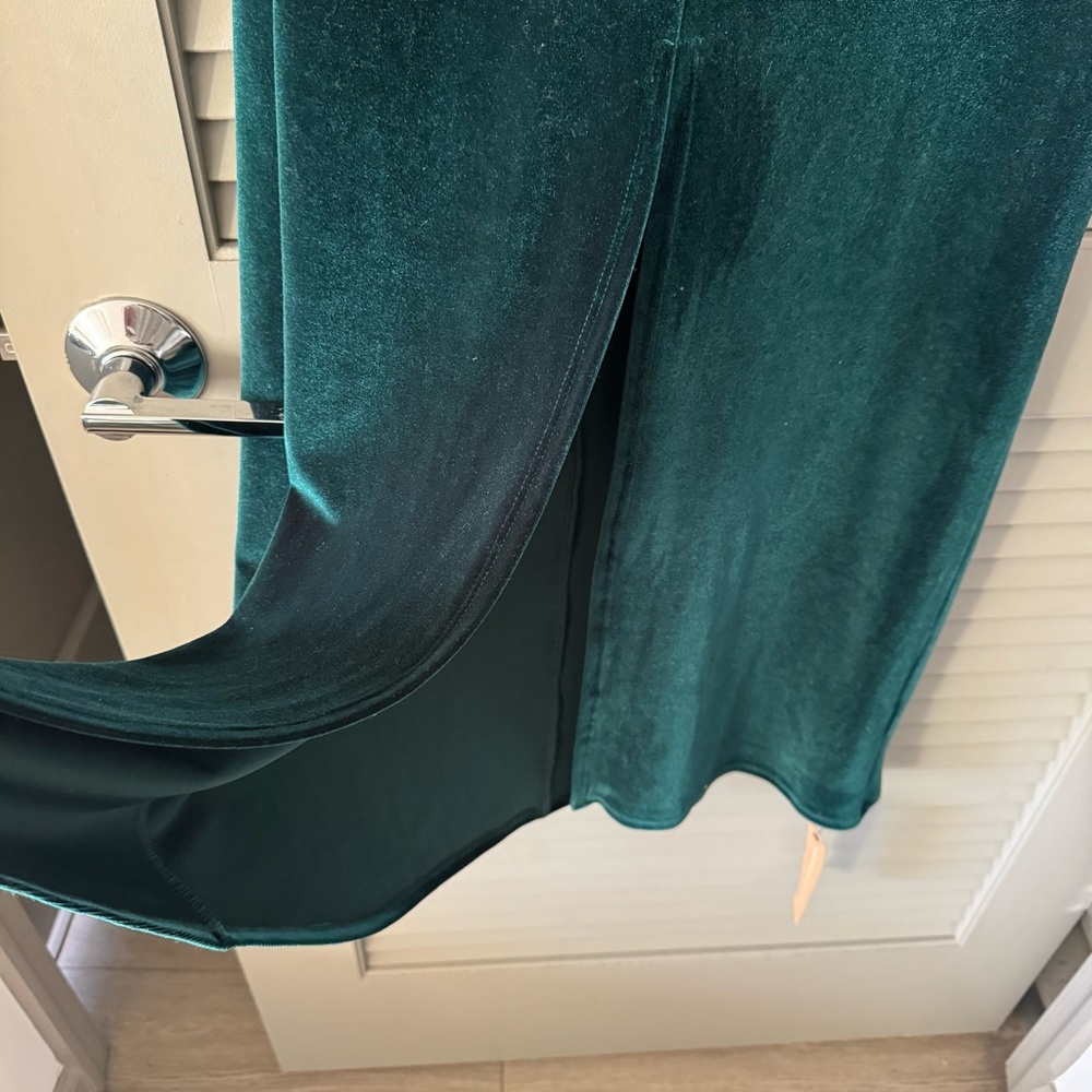 Reformation | Nyla Emerald Green Split Front Velvet Dress New w/ Tags ~ M - Picture 6 of 10